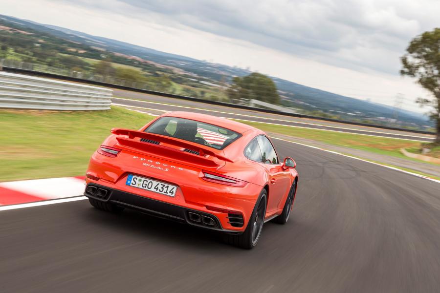  Porsche 911 Turbo S Coupe 2016 года  (WW) (фото 18 из 30)